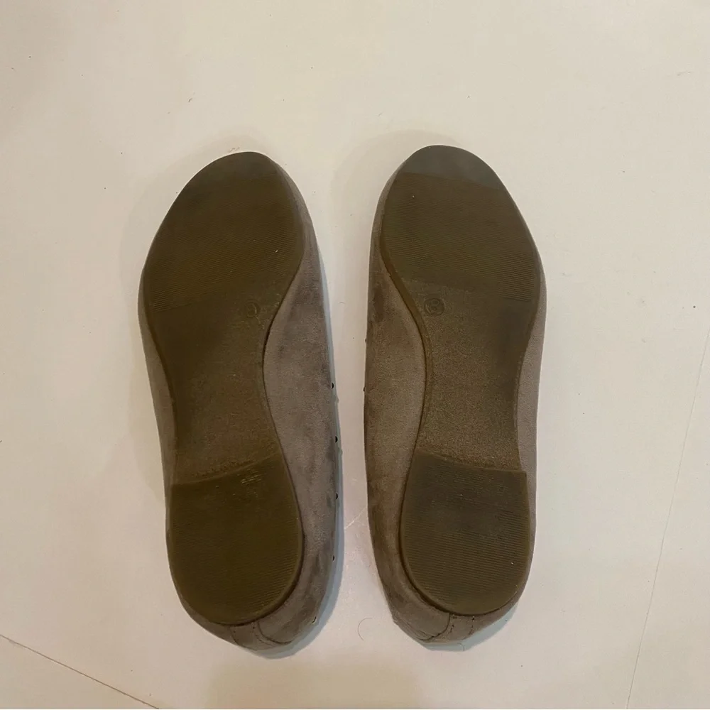 Gap tan shoes size 8